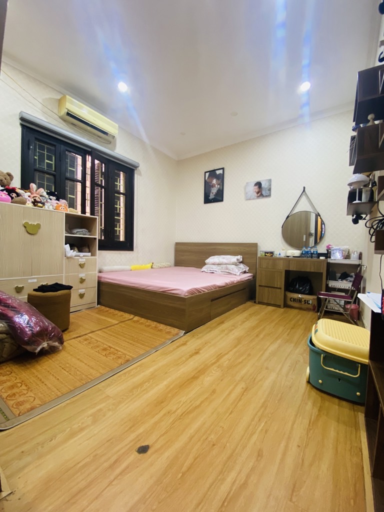 Bán nhà Tây Sơn - diện tích 46,6m2 1 tầng - ô tô đỗ chân cầu thang - giá 5,7 tỷ