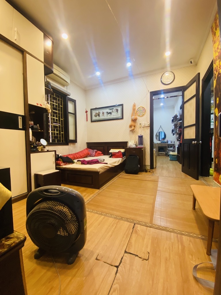 Bán nhà Tây Sơn - diện tích 46,6m2 1 tầng - ô tô đỗ chân cầu thang - giá 5,7 tỷ