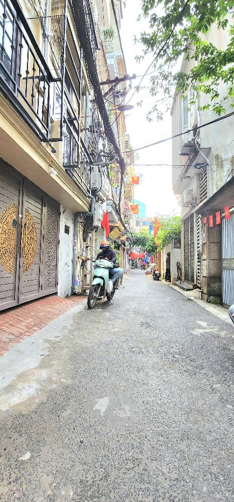 Bán nhà Trương Định - diện tích 55m2 6 tầng - Ô TÔ QUA NHÀ - giá 10,9 tỷ