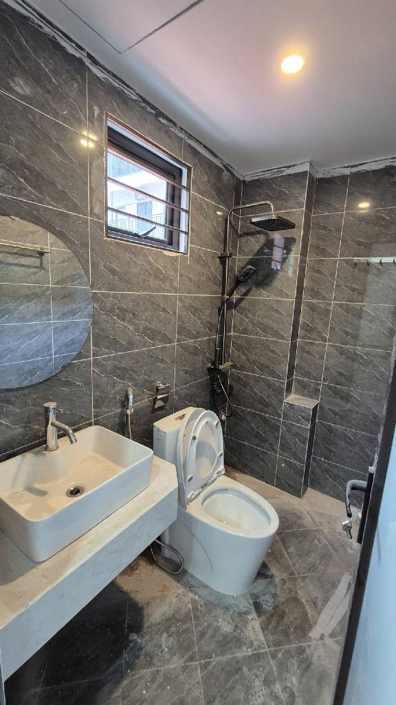 Bán nhà Bùi Xương Trạch - diện tích 30m2 5 tầng - Lô góc đủ công năng - giá 8,3 tỷ