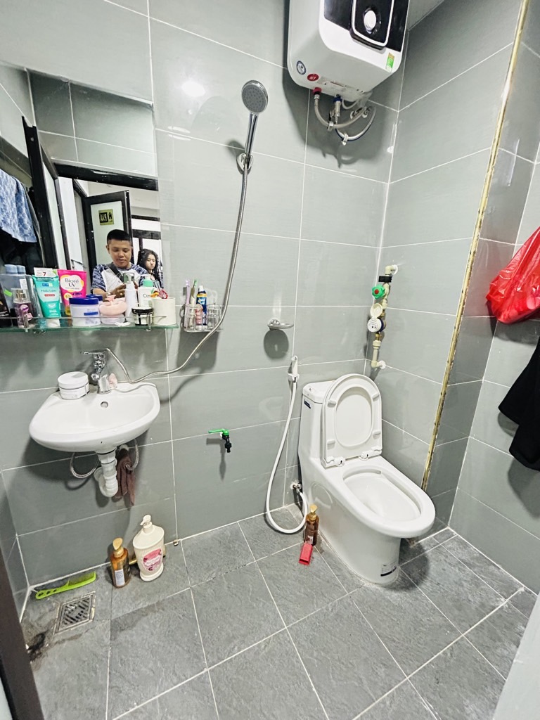 Bán nhà Ngũ Nhạc - diện tích 40m2 5 tầng - Nhà đẹp, nhiều tiện ích - giá 8,4 tỷ