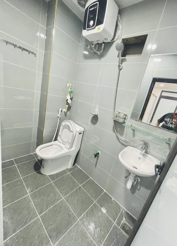 Bán nhà Ngũ Nhạc - diện tích 40m2 5 tầng - Nhà đẹp, nhiều tiện ích - giá 8,4 tỷ