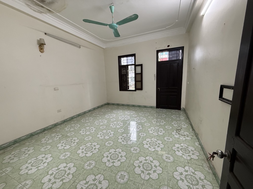 Bán nhà Trương Định - diện tích 36.1m2 3 tầng - ô tô vào tận cửa - giá 11,7 tỷ