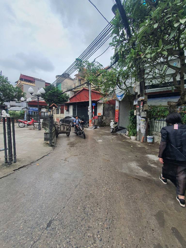 Bán nhà Nguyễn Khoái - diện tích 45m2 5 tầng - Ô tô đỗ gần - giá 8,5 tỷ