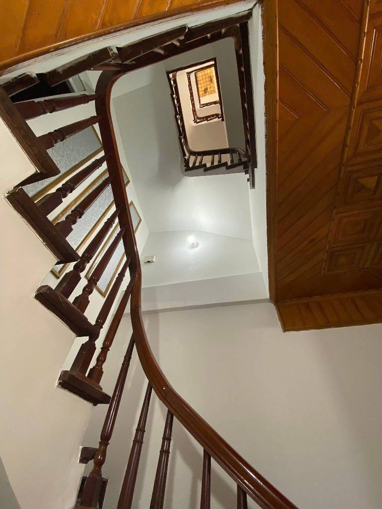 Bán nhà Tân Mai - diện tích 44m2 5 tầng - ô tô tránh - giá 12,95 tỷ