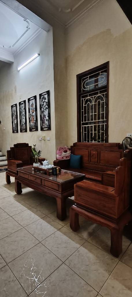 Bán nhà Hoàng Mai - diện tích 74.4m2 3 tầng - ô tô đỗ cửa - giá 19,5 tỷ