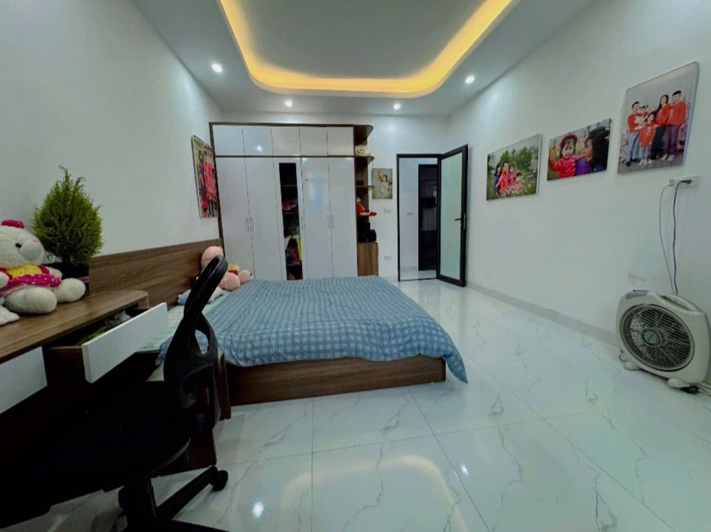 Bán nhà Đê Trần Khát Chân - diện tích 37m2 4 tầng - Nhà đẹp ở ngay - giá 8,2 tỷ