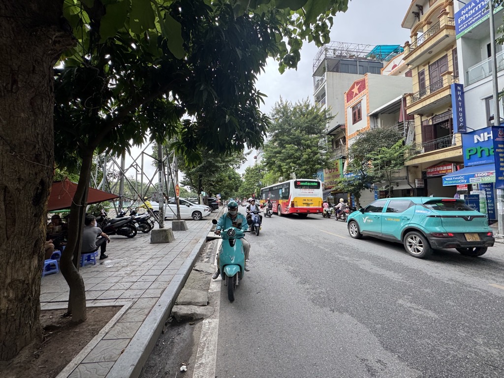 Bán nhà Kim Ngưu - diện tích 51m2 3 tầng - Ô TÔ TẢI ĐỖ CỬA - giá 13,6 tỷ