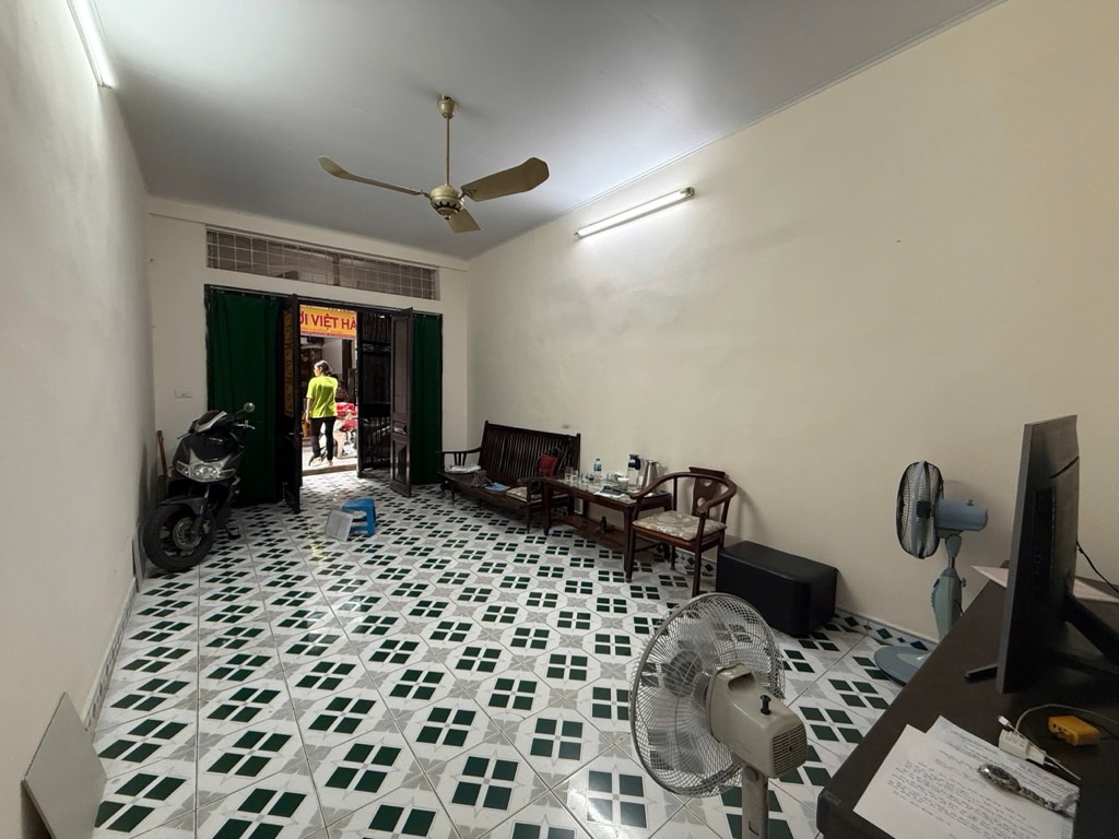 Bán nhà Kim Ngưu - diện tích 51m2 3 tầng - Ô TÔ TẢI ĐỖ CỬA - giá 13,6 tỷ