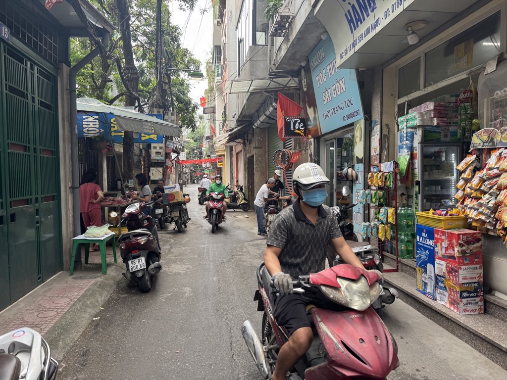 Bán nhà Kim Ngưu - diện tích 51m2 3 tầng - Ô TÔ TẢI ĐỖ CỬA - giá 13,6 tỷ