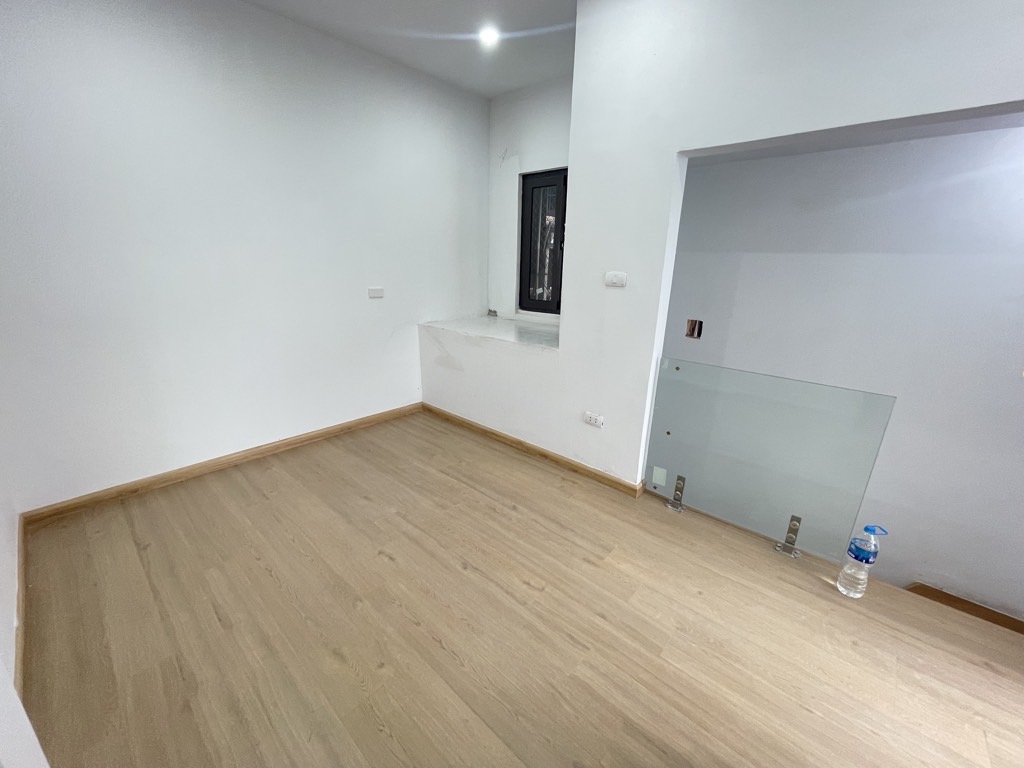 Bán nhà Khu TT Hồng Hà - diện tích 16,1m2 3 tầng - Lô góc, ô tô đỗ cửa - giá 7,3 tỷ