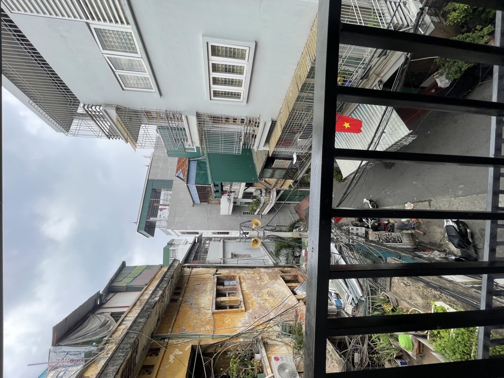 Bán nhà Khu TT Hồng Hà - diện tích 16,1m2 3 tầng - Lô góc, ô tô đỗ cửa - giá 7,3 tỷ