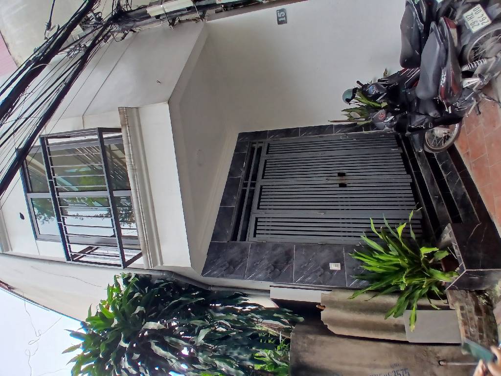 Bán nhà Nguyễn Khoái - diện tích 36m2 4 tầng - ô tô đỗ cửa - giá 5,6 tỷ