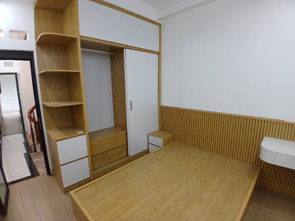 Bán nhà Nguyễn Khoái - diện tích 36m2 4 tầng - ô tô đỗ cửa - giá 5,6 tỷ