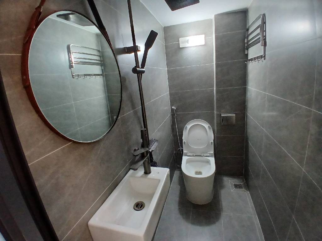 Bán nhà Nguyễn Khoái - diện tích 36m2 4 tầng - ô tô đỗ cửa - giá 5,6 tỷ