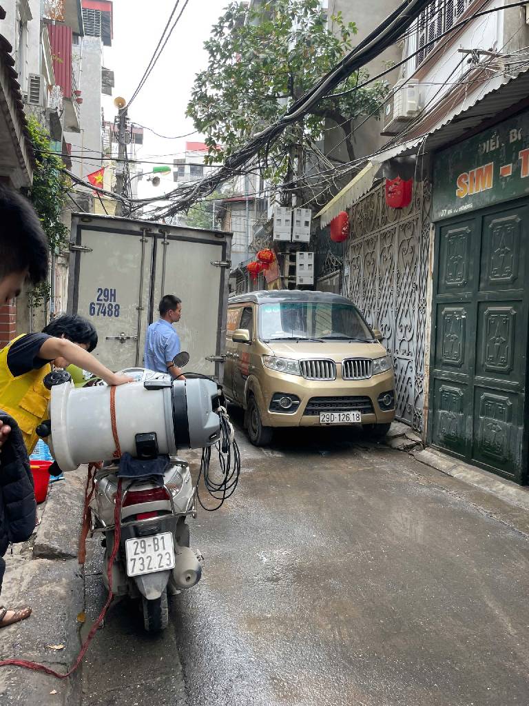 Bán nhà Đê Tô Hoàng - diện tích 38.7m2 3 tầng - LÔ GÓC - Ô TÔ TRÁNH - giá 13,8 tỷ