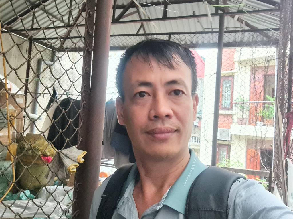 Bán nhà Đê Tô Hoàng - diện tích 38.7m2 3 tầng - LÔ GÓC - Ô TÔ TRÁNH - giá 13,8 tỷ