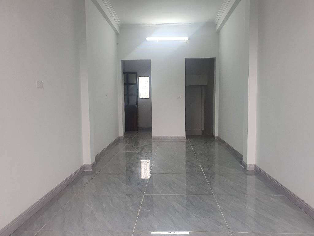 Bán nhà Trương Định - diện tích 32m2 5 tầng - Ô TÔ TRÁNH - giá 10,5 tỷ