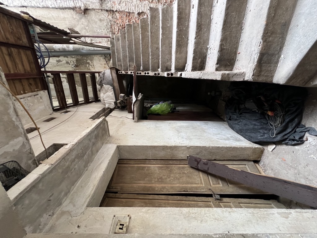 Bán nhà Chính Kinh - diện tích 54,4m2 2 tầng - Đất hiếm, sổ vuông bánh chưng - giá 17,5 tỷ