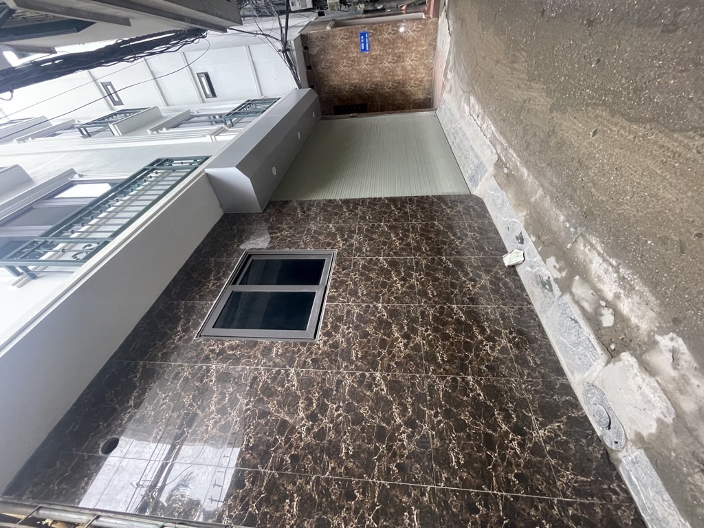 Bán nhà Giáp Bát - diện tích 46m2 6 tầng - Lô góc, thang máy - giá 14,3 tỷ