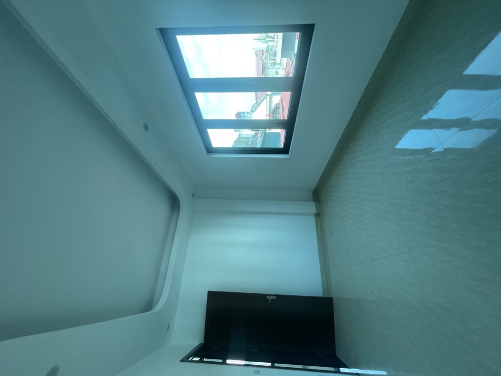 Bán nhà Giáp Bát - diện tích 46m2 6 tầng - Lô góc, thang máy - giá 14,3 tỷ