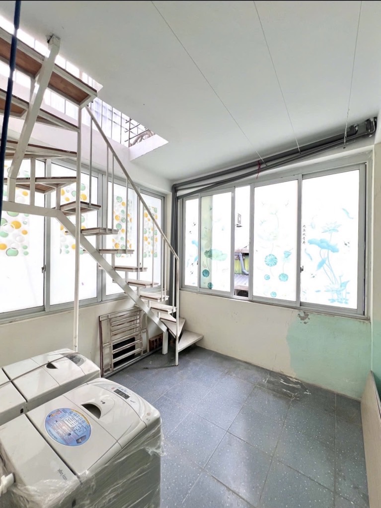 Bán nhà Bạch Mai - 30m2 5 tầng - lô góc, 7 phòng ngủ full nội thất - giá 7,3 tỷ