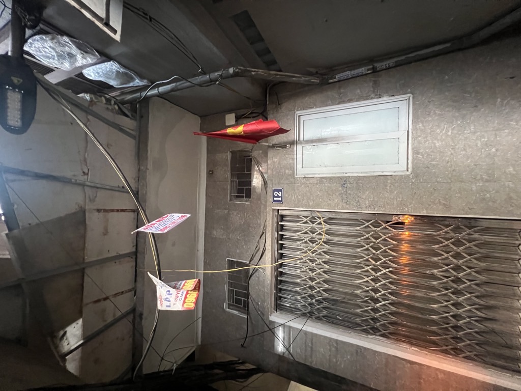 Bán nhà Phan Phù Tiên - diện tích 35m2 6 tầng - thang máy, nội thất đỉnh - giá 12,3 tỷ