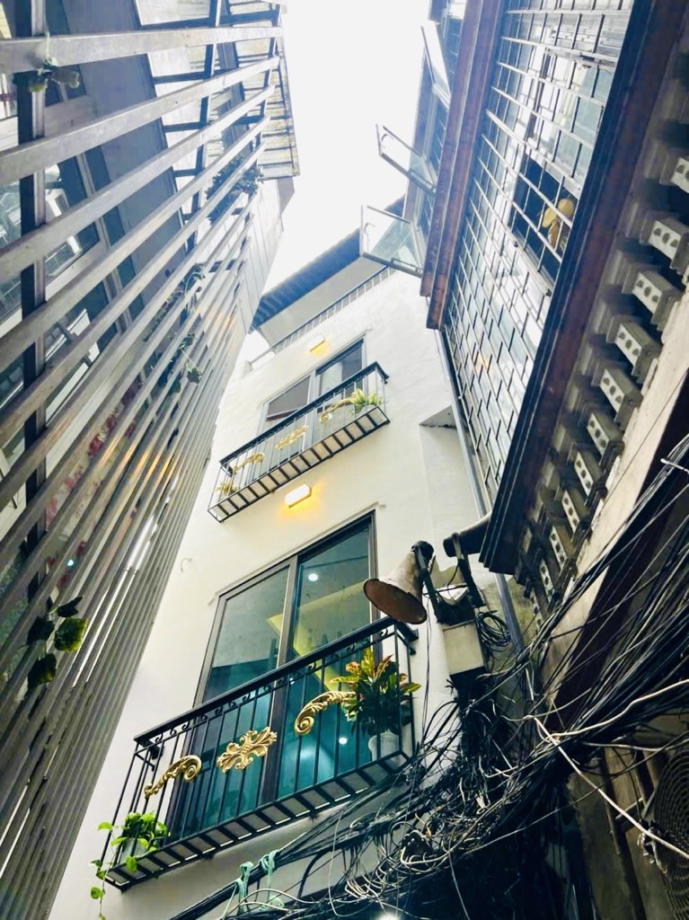 Bán nhà Ngõ Thông Phong - diện tích 40.8m2 4 tầng - Mặt ngách gần phố - giá 8,9 tỷ