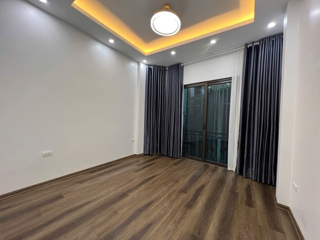 Bán nhà Ngõ Thông Phong - diện tích 40.8m2 4 tầng - Mặt ngách gần phố - giá 8,9 tỷ