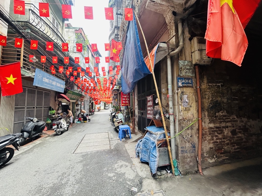 Bán nhà Ngõ Thông Phong - diện tích 40.8m2 4 tầng - Mặt ngách gần phố - giá 8,9 tỷ