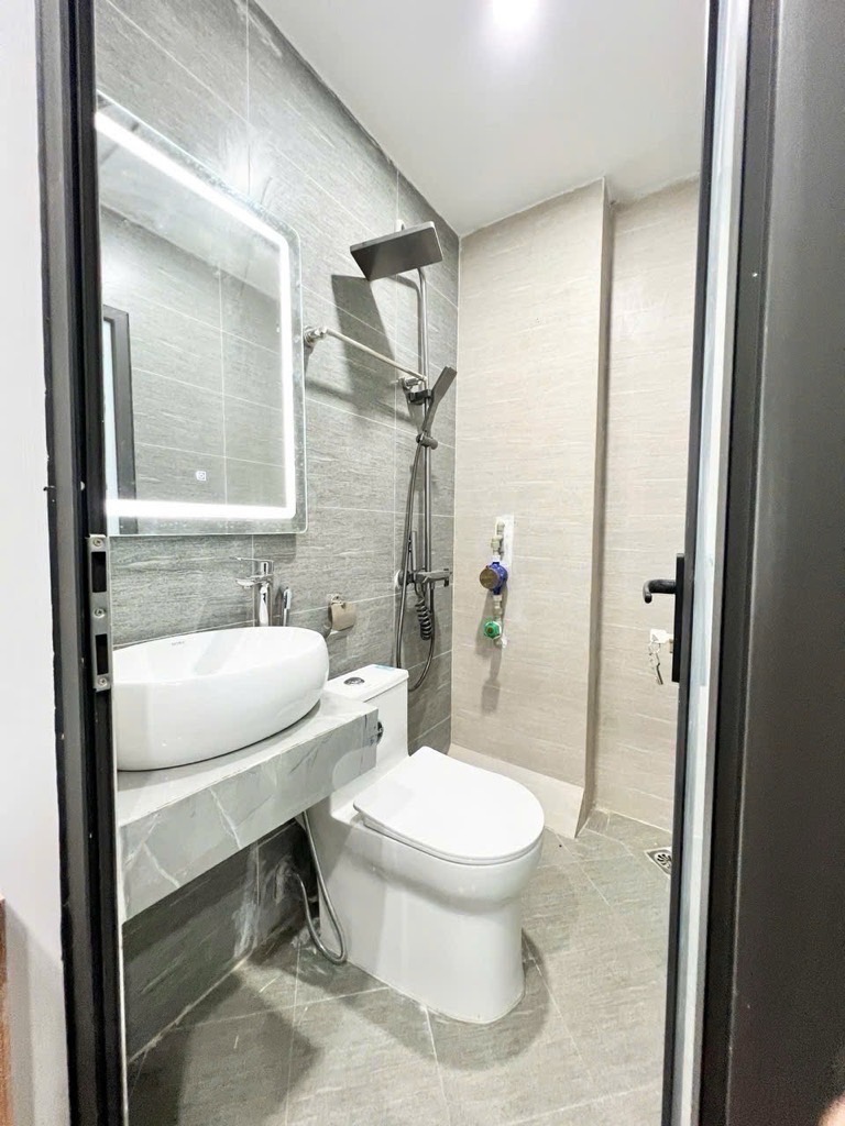 Bán nhà Ngõ Hoàng An A - diện tích 61m2 7 tầng - Thang máy - giá 16,2 tỷ