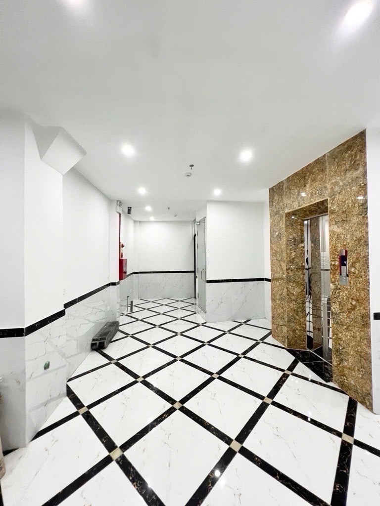 Bán nhà Ngõ Hoàng An A - diện tích 61m2 7 tầng - Thang máy - giá 16,2 tỷ