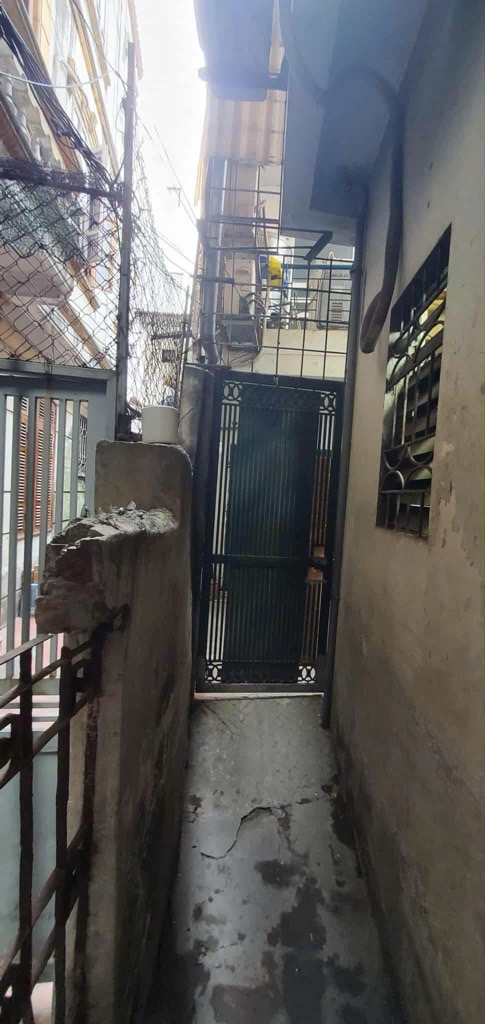 Bán nhà Nguyễn Lương Bằng - diện tích 44,5m2 2 tầng - Ngõ ba gác, gần phố - giá 10 tỷ