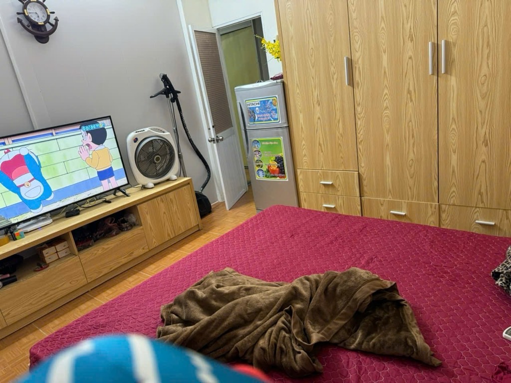 Bán nhà Mai Động - diện tích 180m2 2 tầng - Nhà TT sát mặt phố - giá 5,5 tỷ