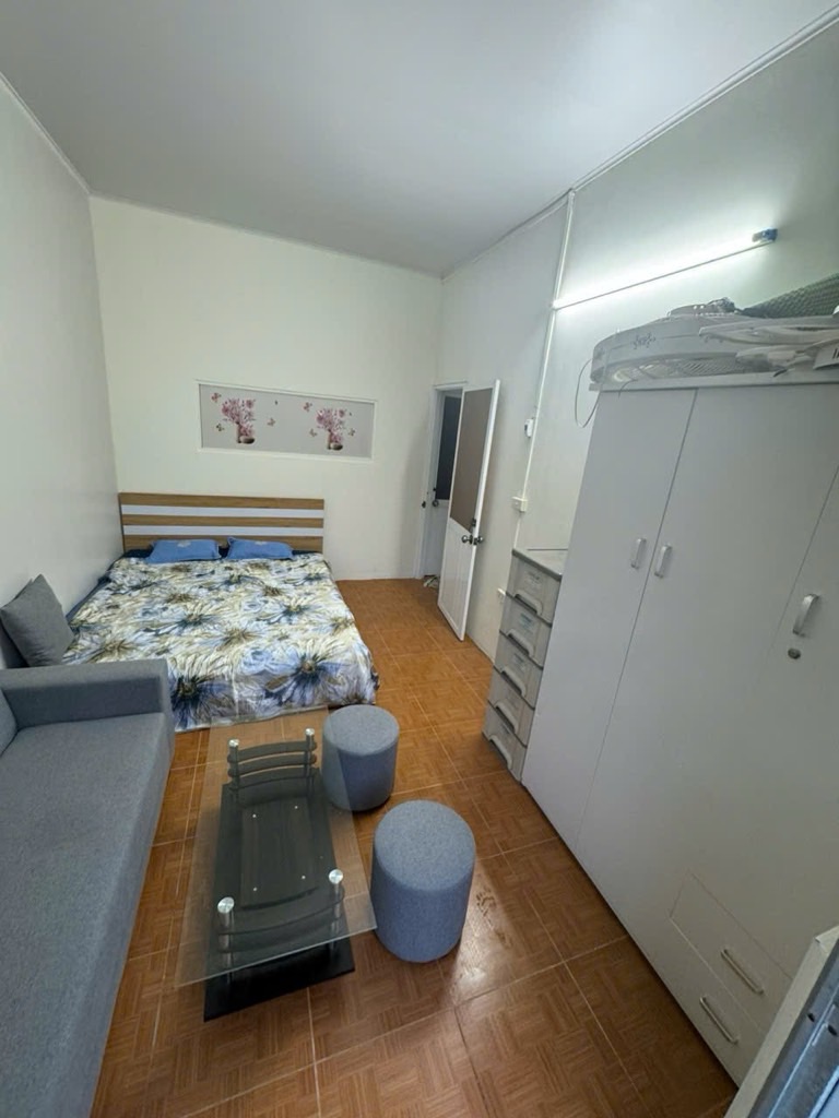 Bán nhà Mai Động - diện tích 180m2 2 tầng - Nhà TT sát mặt phố - giá 5,5 tỷ