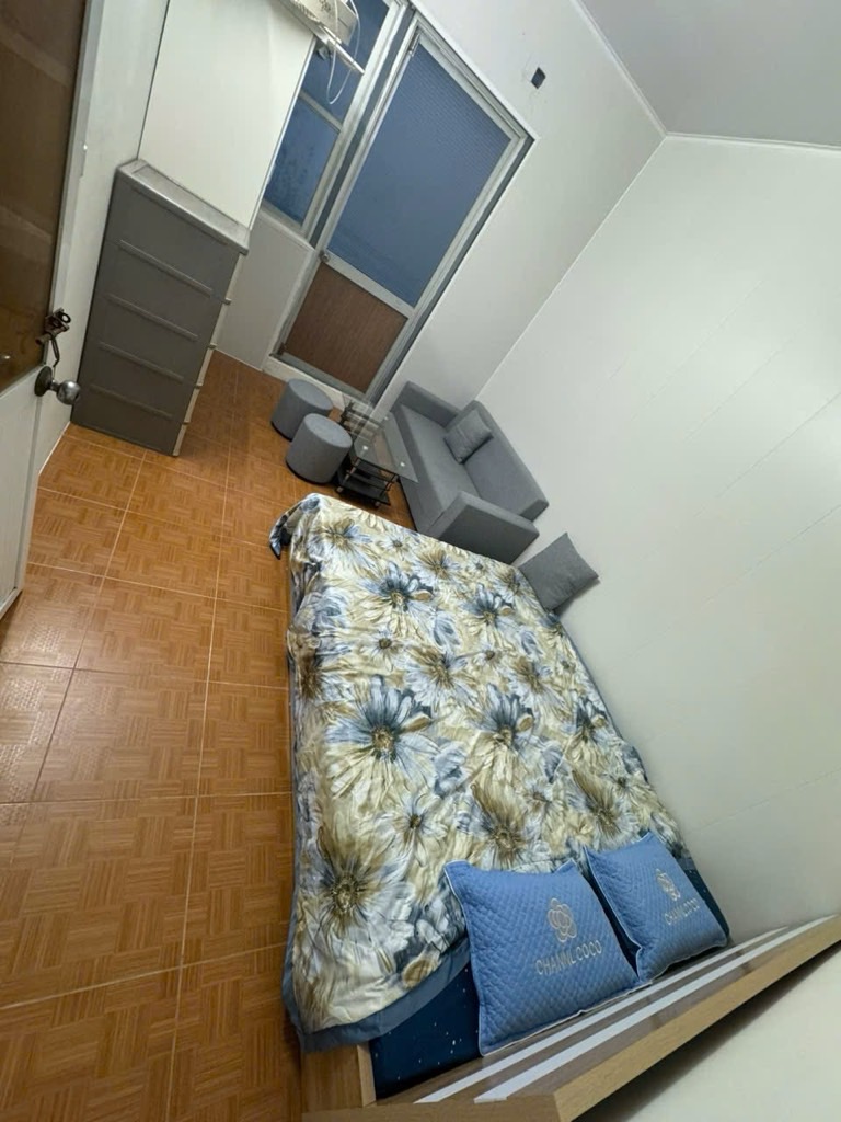 Bán nhà Mai Động - diện tích 180m2 2 tầng - Nhà TT sát mặt phố - giá 5,5 tỷ