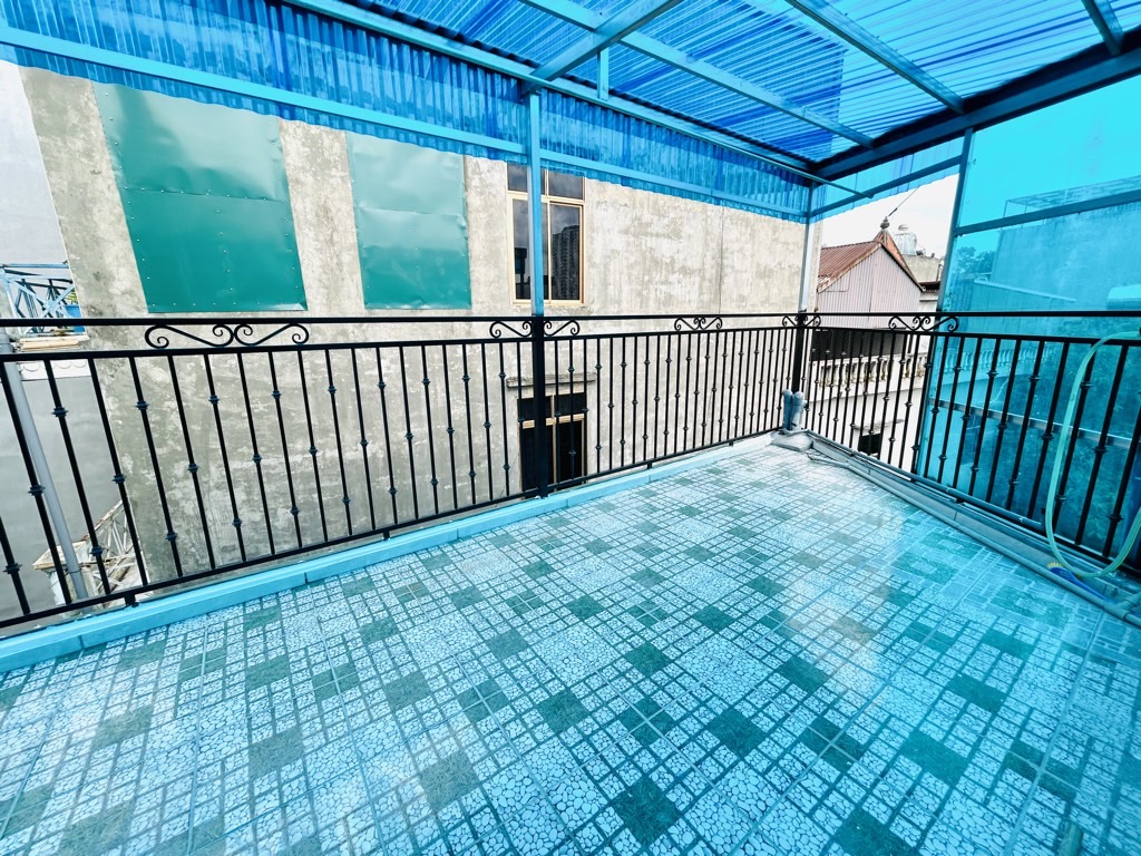 Bán nhà Nguyễn Khoái - 43.4m2 4 tầng - 5 phòng ngủ khép kín, nhà mới kính koong, an ninh an sinh đỉnh - giá 6 tỷ Bán nhà Nguyễn Khoái - 43.4m2 4 tầng - 5 phòng ngủ khép kín, nhà mới kính koong, an ninh an sinh đỉnh - giá 6 tỷ