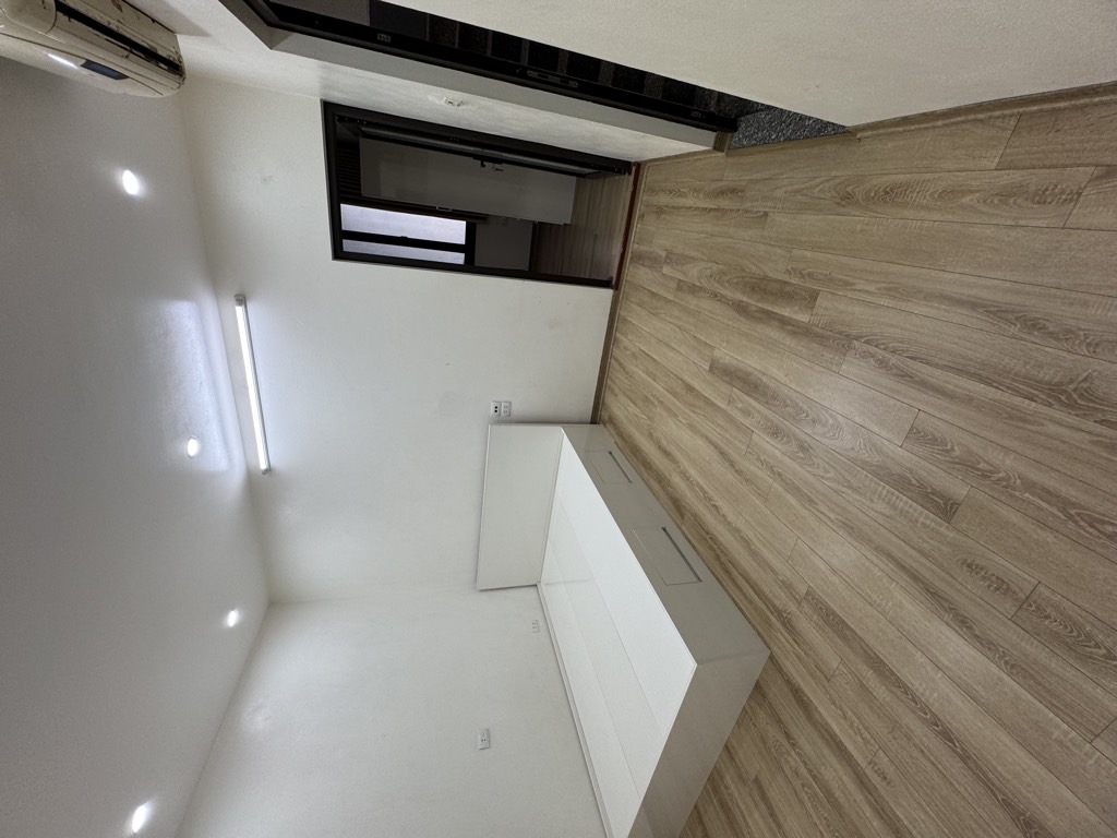 Bán nhà Quan Thổ 1 - diện tích 26m2 4 tầng - ô tô tránh - giá 6,9 tỷ