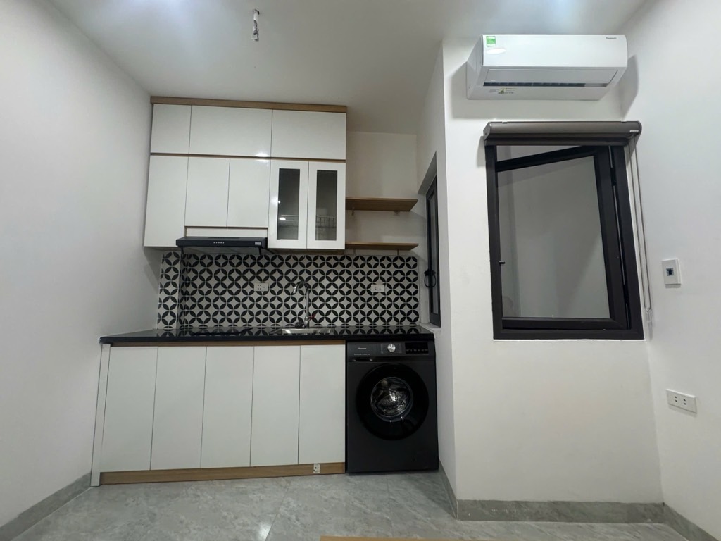 Bán nhà Vĩnh Hưng - diện tích 45m2 6 tầng - Nhà hoàn thiện long lanh - giá 12,3 tỷ