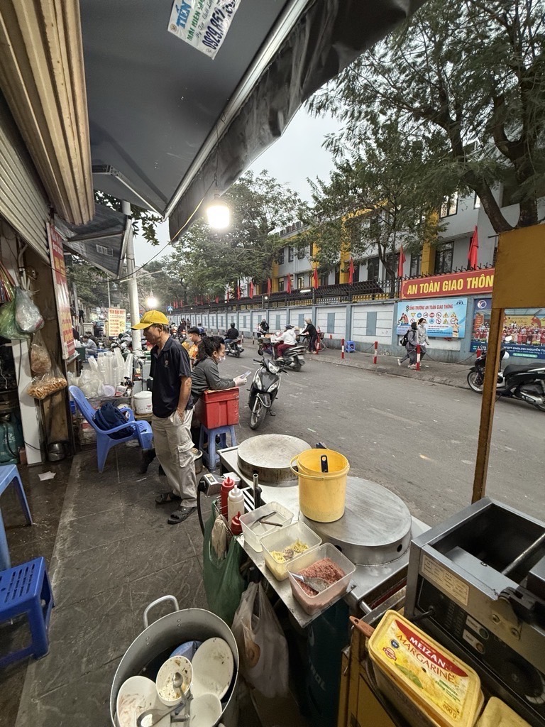 Bán nhà Nguyễn Quý Đức - diện tích 23m2 2 tầng - Kinh doanh khủng khiếp - giá 3,7 tỷ