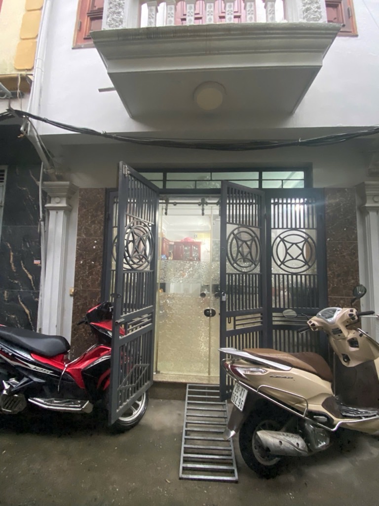 Bán nhà Vĩnh Hưng - diện tích 26m2 4 tầng - Ô tô đỗ cửa - giá 6,6 tỷ