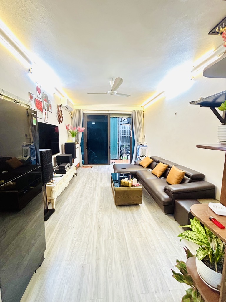 Bán nhà Lĩnh Nam - diện tích 31m2 2 tầng - Nhà chưa sổ - giá 2,69 tỷ