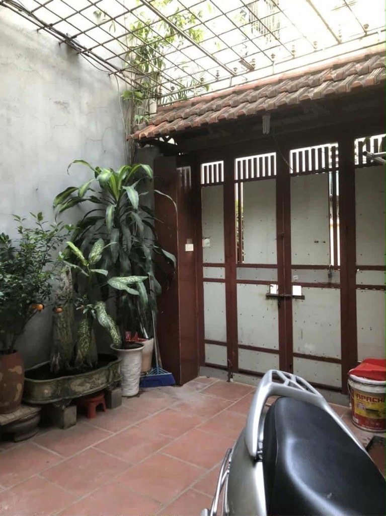 Bán nhà Quỳnh Mai - diện tích 80m2 3 tầng - Ô tô nhỏ vào nhà - giá 16 tỷ