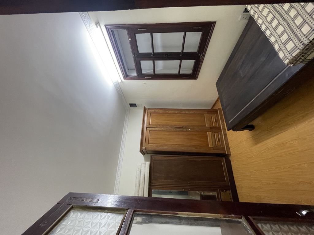 Bán nhà Quỳnh Mai - diện tích 80m2 3 tầng - Ô tô nhỏ vào nhà - giá 16 tỷ