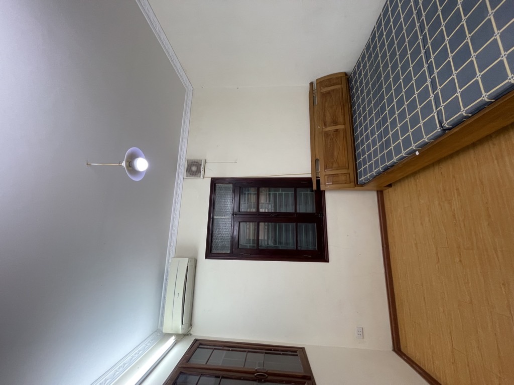 Bán nhà Quỳnh Mai - diện tích 80m2 3 tầng - Ô tô nhỏ vào nhà - giá 16 tỷ