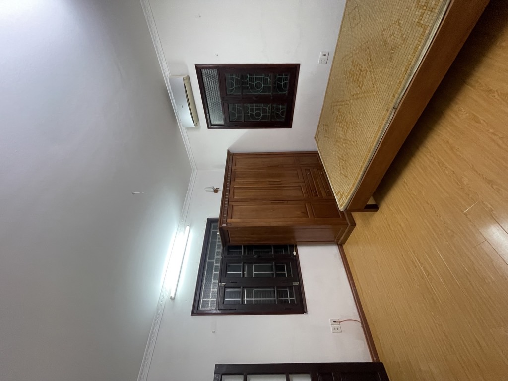 Bán nhà Quỳnh Mai - diện tích 80m2 3 tầng - Ô tô nhỏ vào nhà - giá 16 tỷ