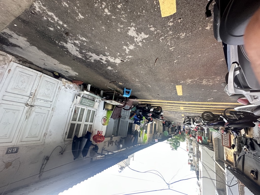 Bán nhà NGUYỄN KHOÁI - diện tích 54m2 1 tầng - Ô TÔ - VỈA HÈ - LÔ GÓC - giá 8,5 tỷ