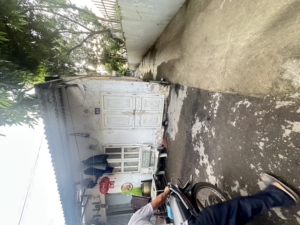 Bán nhà NGUYỄN KHOÁI - diện tích 54m2 1 tầng - Ô TÔ - VỈA HÈ - LÔ GÓC - giá 8,5 tỷ