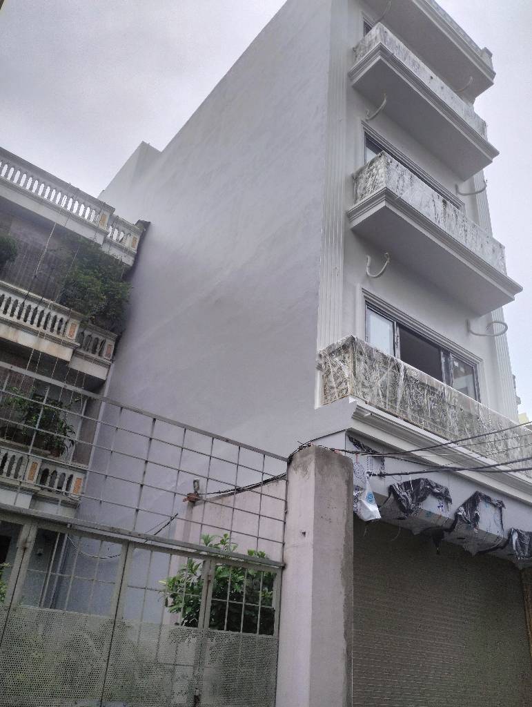 Bán nhà Thanh Đàm - diện tích 120m2 5 tầng - Ô tô tránh - giá 22 tỷ