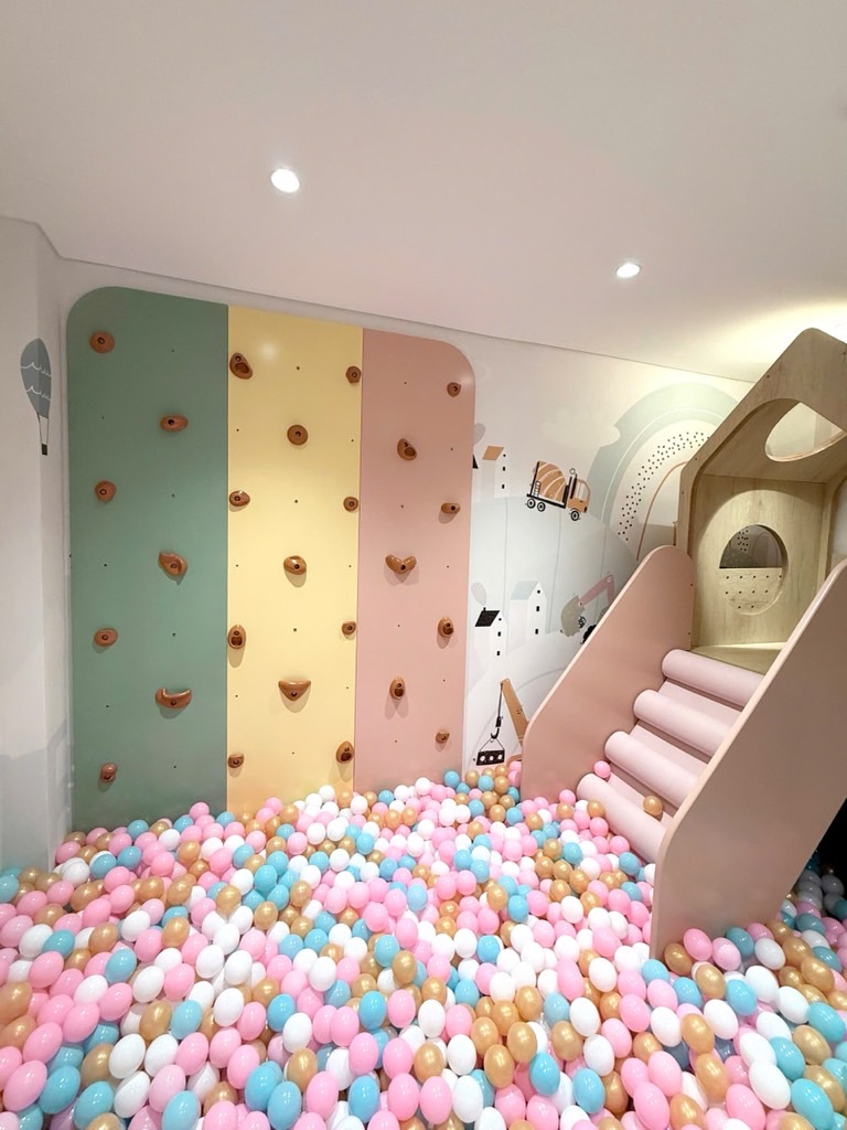 Bán nhà Minh Khai - diện tích 60.5m2 5 tầng - Ô TÔ TRÁNH - giá 16,2 tỷ